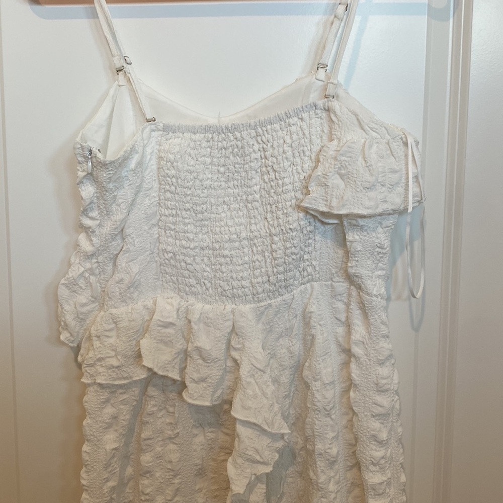 PEEFECT WHITE Dress - Picture 3 of 4